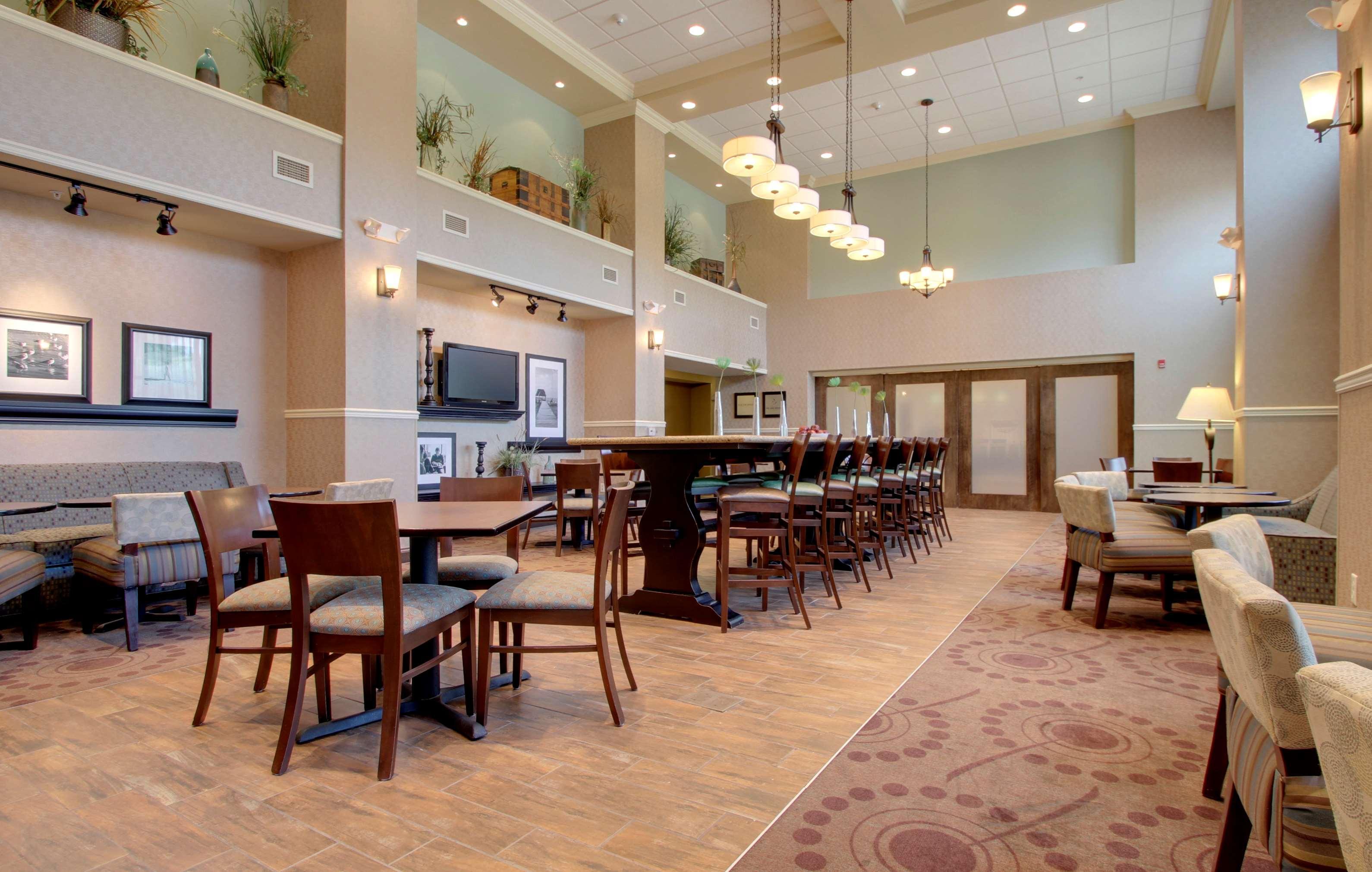 Hampton & Hotel 3*