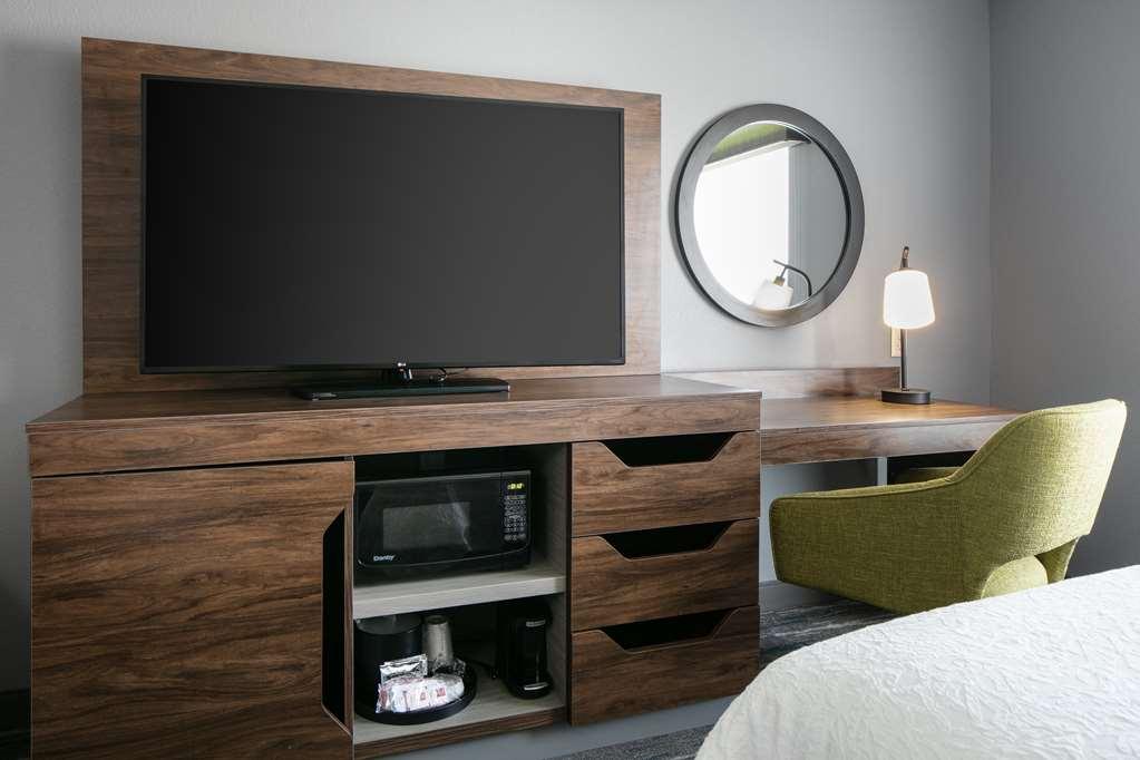 Hampton & Hotel 3*