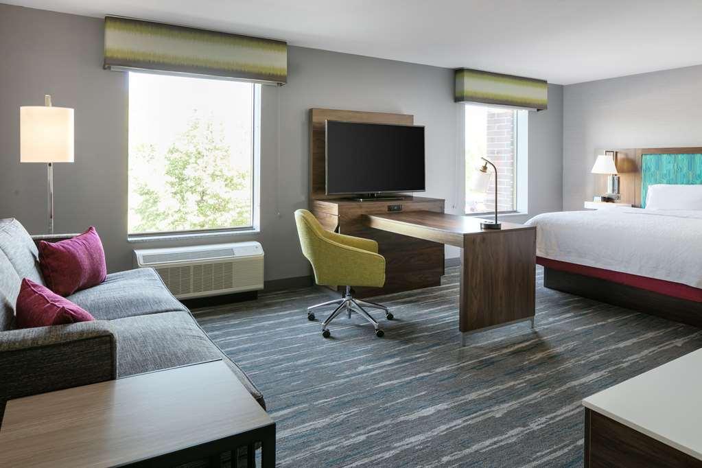 Hampton & Hotel 3*