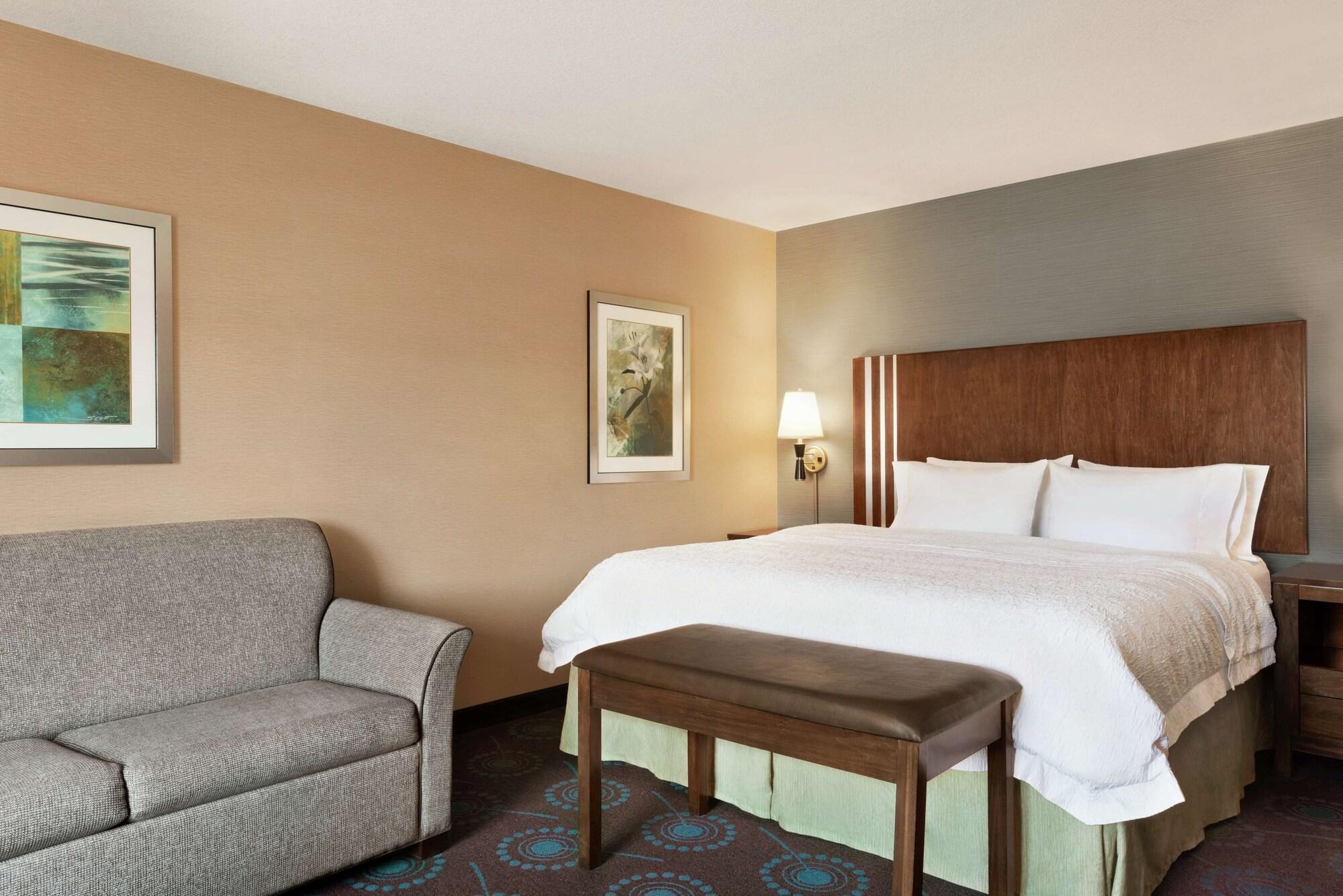 Hampton & Hotel 3*